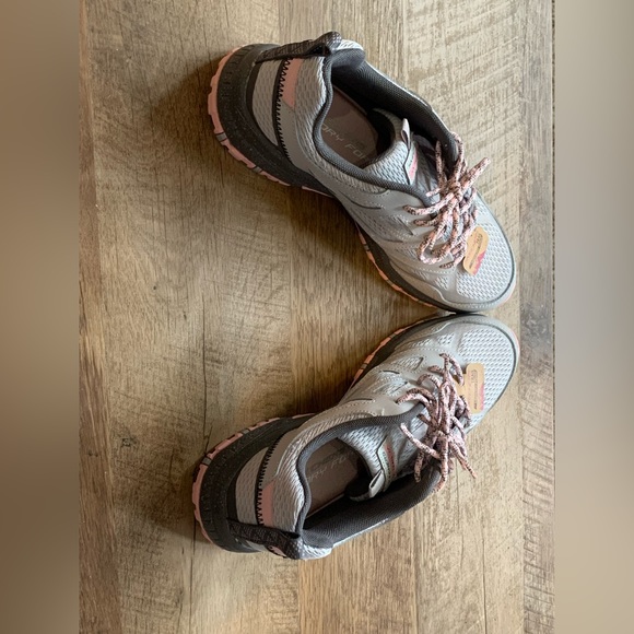 Sketchers Trail, women, size 9. - Picture 2 of 8